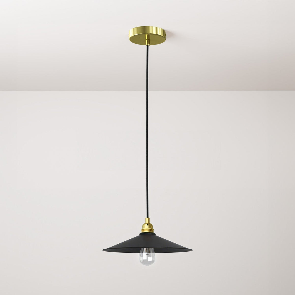 Pendelleuchte komplett mit Textilkabel, Swing-Schirm und Metall-Details – Schwarz