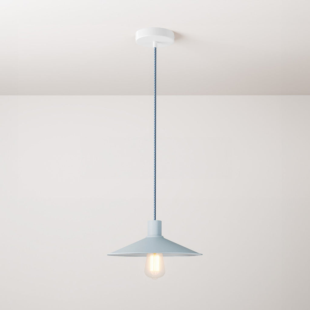 Pendelleuchte mit Textilkabel, Swing-Pastel-Schirm und Metall-Finish – Zuckerblau