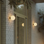 Außenwandleuchte IP44 Schwarz und kugelförmiger, bruchsicherer Unbreak-a-Ball-Lampenschirm - IO – Ansicht 2