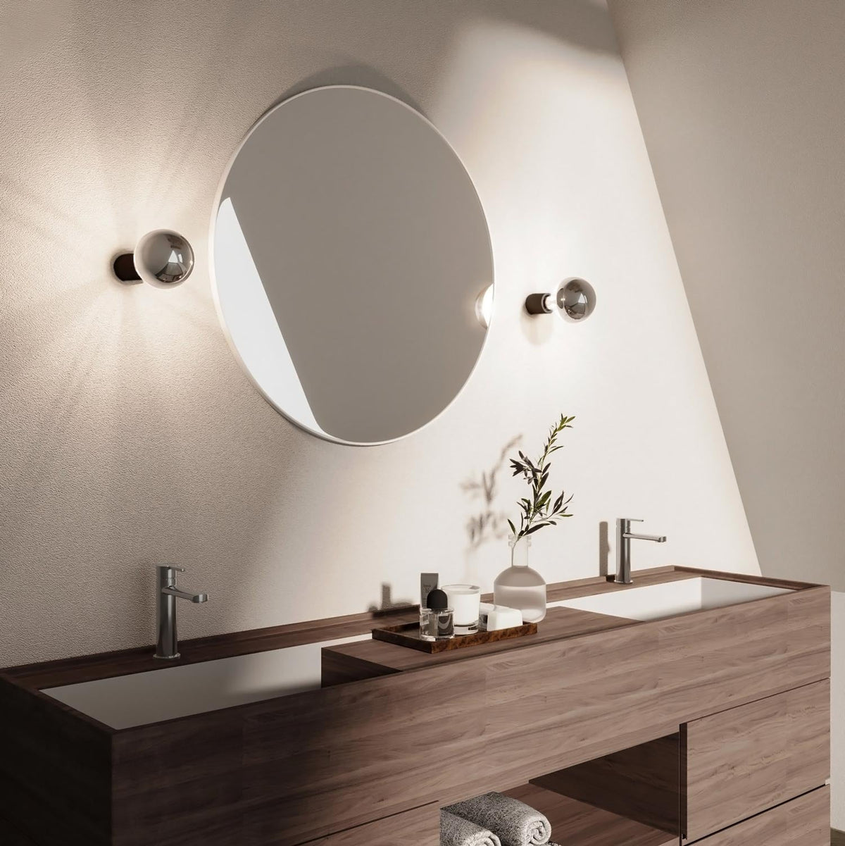Wandlampe Schwarz mit sichtbarer Halbkugel-Glühbirne in Silber – Wasserdicht IP44 – IO – Ansicht 4