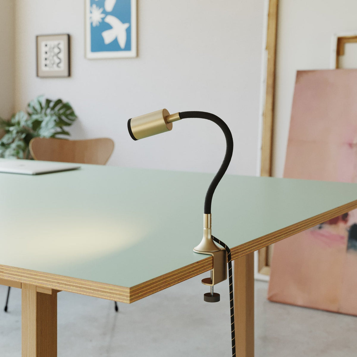 Schwenkbarer Spot MAG-Y mit Klemme – Satiniertes Bronze – Ansicht 4