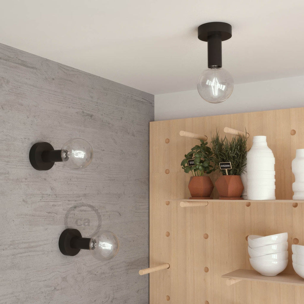 Fermaluce Wood M, der Lichtpunkt aus Holz zur Wand- oder Deckenmontage – Schwarz – Ansicht 2