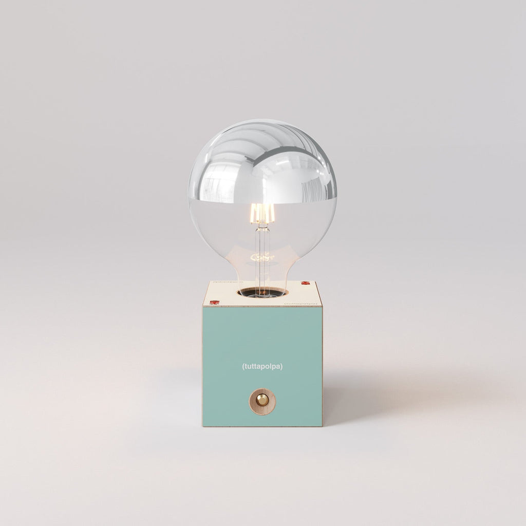 Kabellose Batterie-Lampe Cabless03 „Pensati all’Elba“ mit halbglänzender Glühbirne in Silberkugel-Optik - Tuttapolpa – Ansicht 4