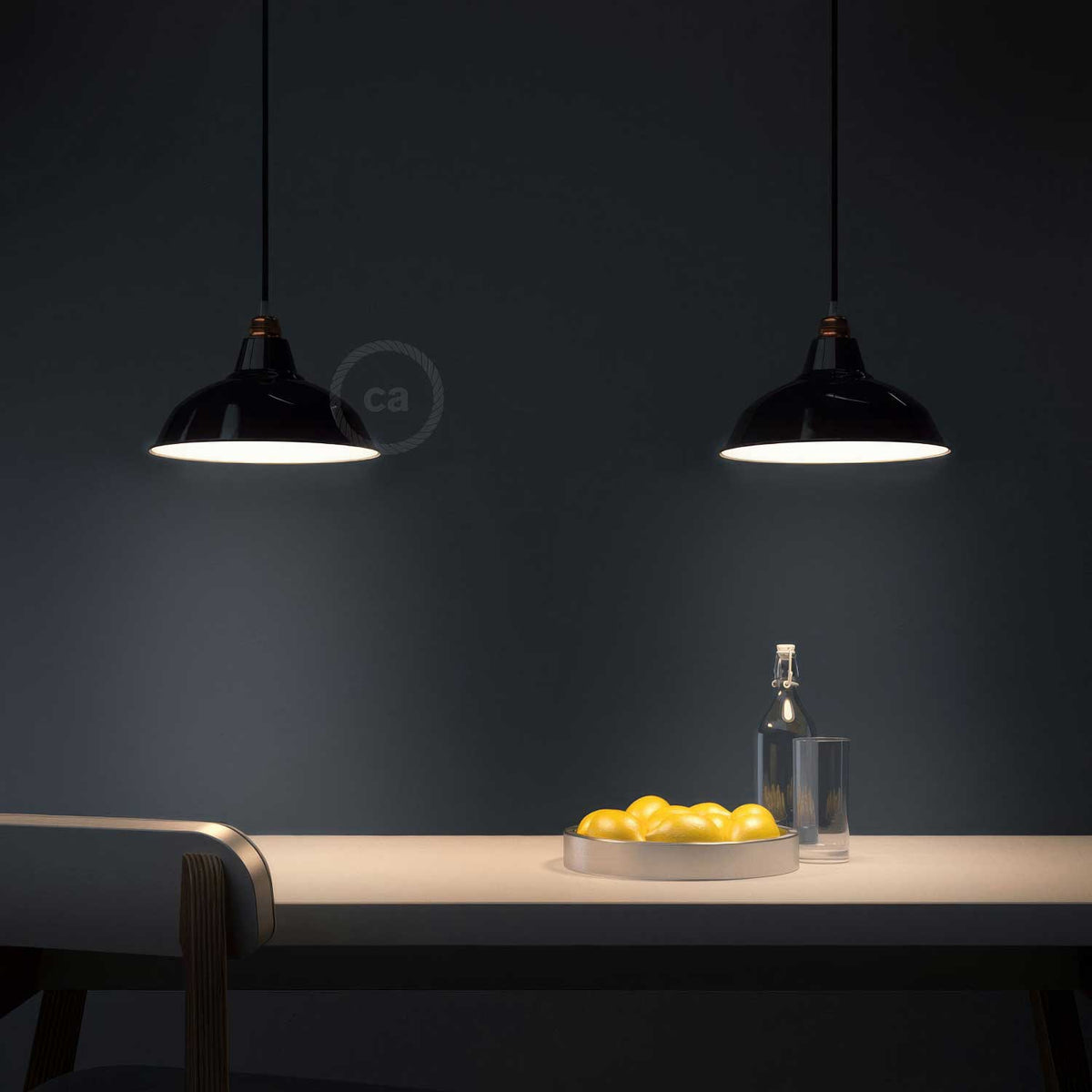 Pendelleuchte mit Stoffkabel, Bistrot-Lampenschirm und Metall-Details – Schwarz – Ansicht 2