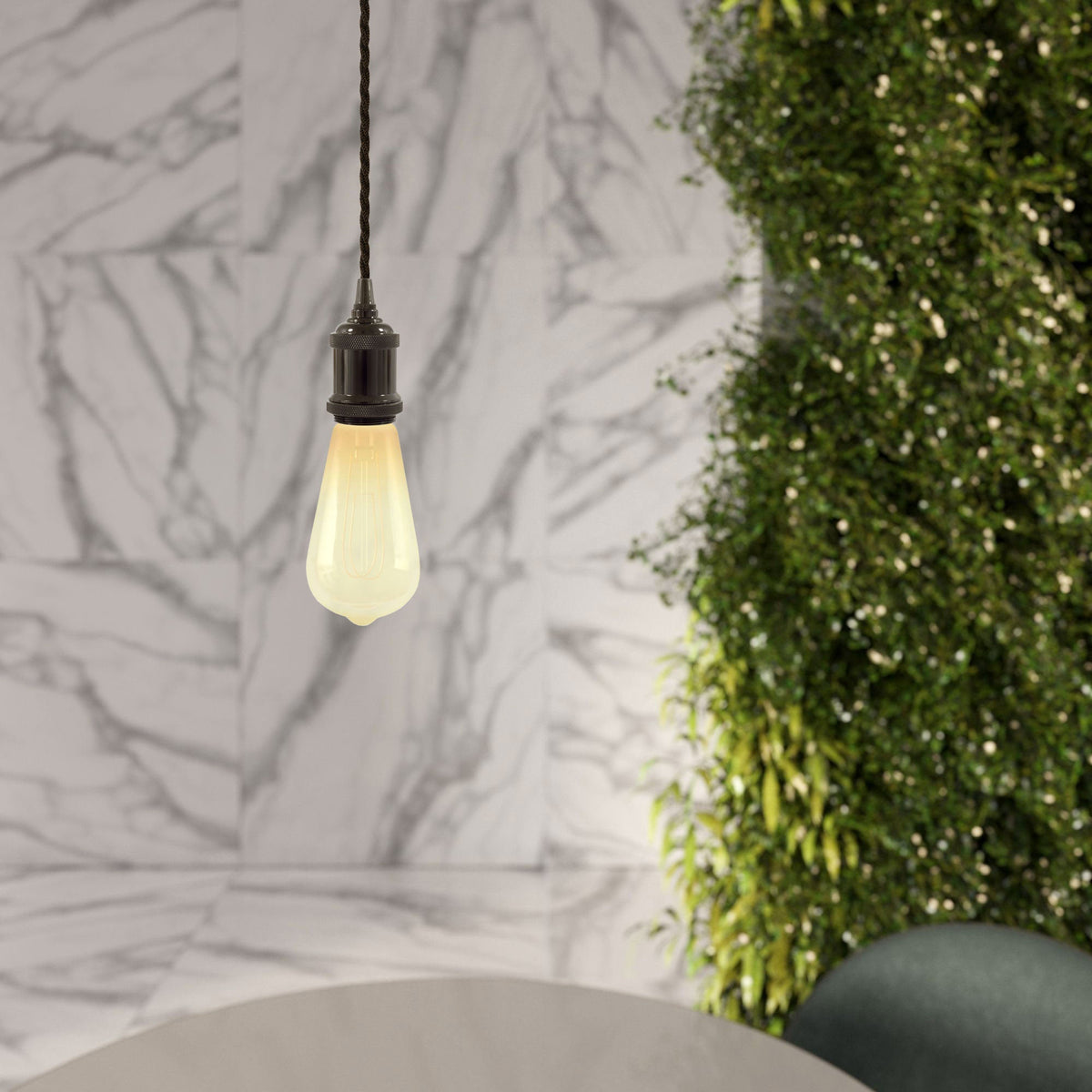 Pendelleuchte komplett mit geflochtenem Stoffkabel und Lampenfassung aus Aluminium – Perlenschwarz – Ansicht 2