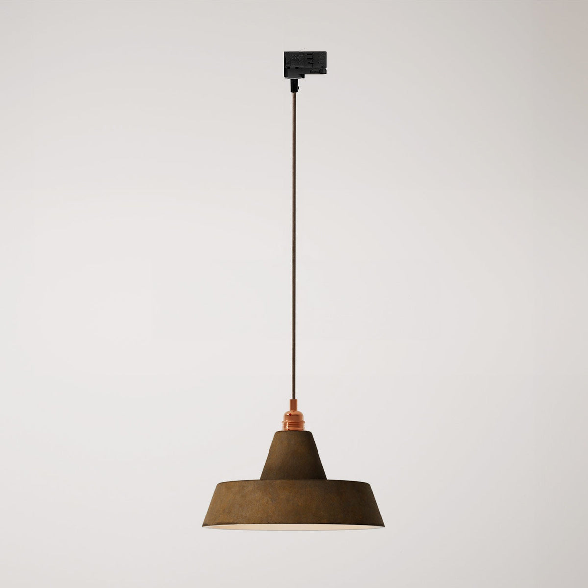 Schienen-Pendelleuchte mit Keramik-Lampenschirm im Industrie-Stil – Corten-Effekt