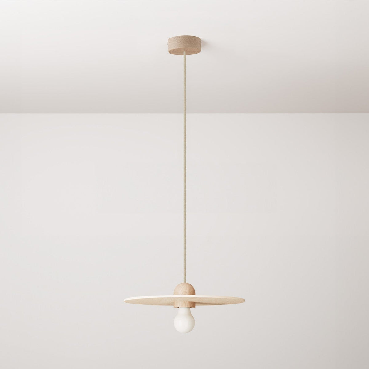 Pendelleuchte aus Holz komplett mit Textilkabel und UFO-Lampenschirm – Neutral