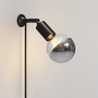 MAG-Y Wandleuchte mit Gelenk und Halbkugel-Lampe – Schwarz