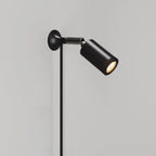 MAG-Y Wandlampe mit Gelenk und Spotlicht – Schwarz