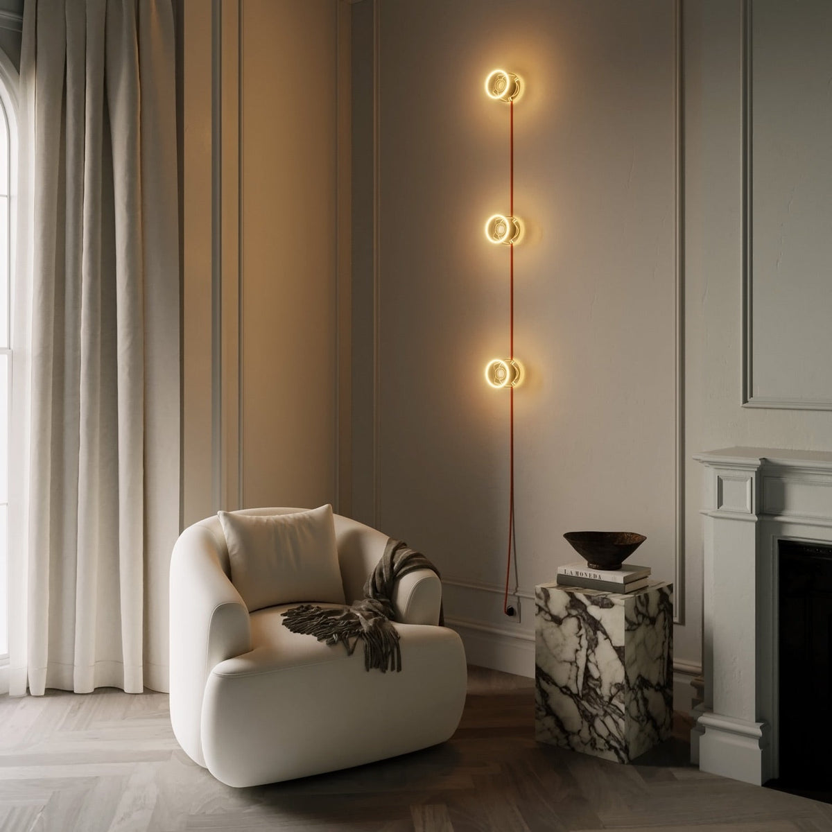 Wandleuchte Spostaluce mit Stecker, 3 Ghost-Glühbirnen und orangem Kabel – Ansicht 2