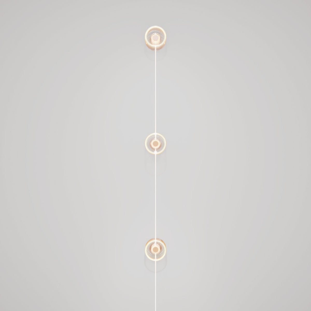 Wandleuchte Spostaluce mit Stecker, 3 Ghost-Glühbirnen und weißem Kabel