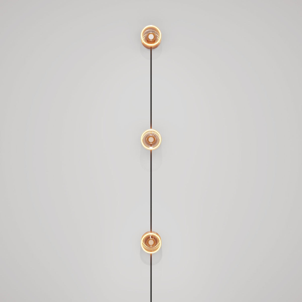 Wandleuchte Spostaluce mit Stecker, 3 Ghost Lampen und schwarzem Kabel