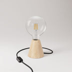 Tischlampe mit Sockel aus Erle, transparenter Glühbirne, Kabel RM04 und EU-Stecker