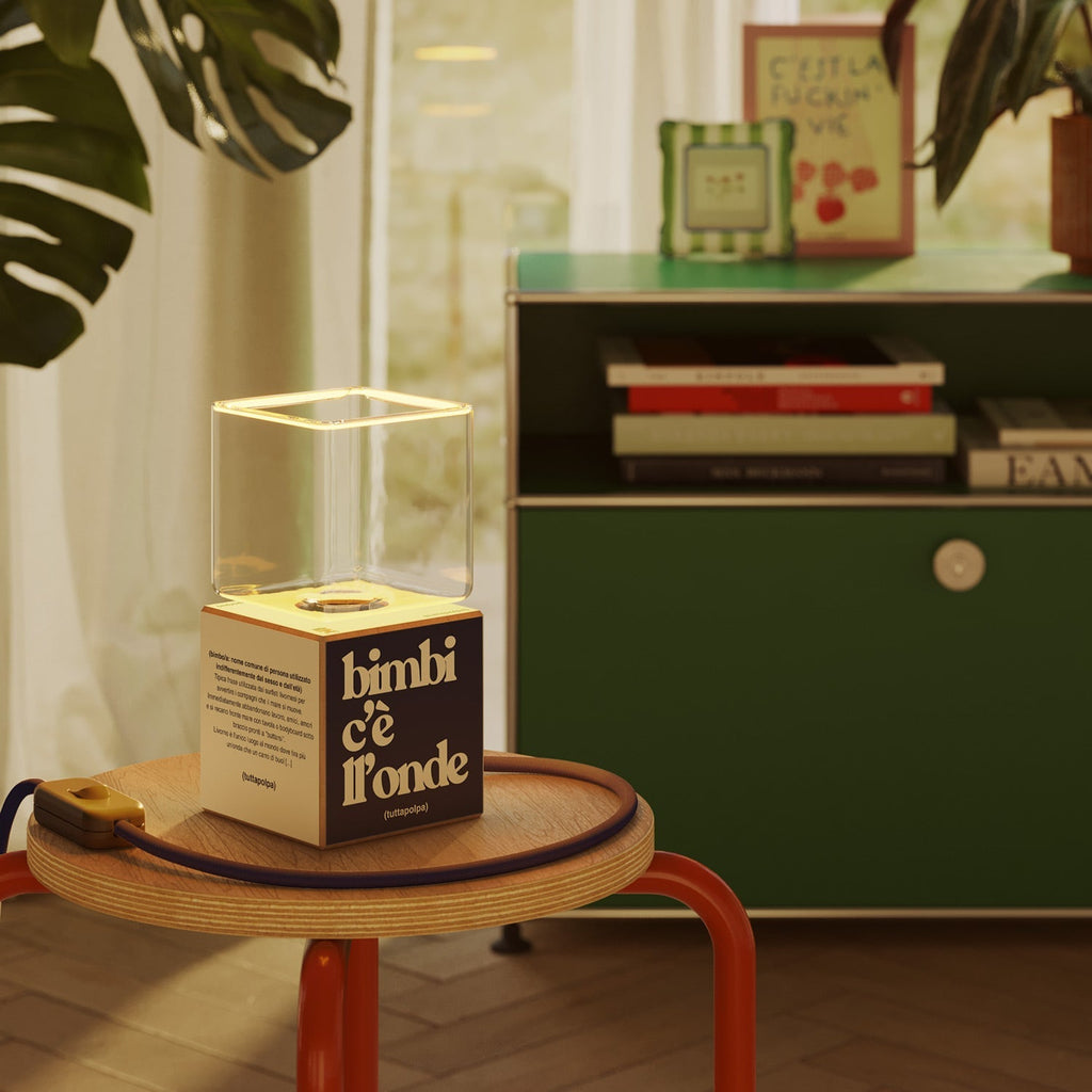 Tischlampe Cubetto „Bimbi c’è l’onde“ mit Ghost-Glühbirne – Tuttapolpa – Ansicht 2