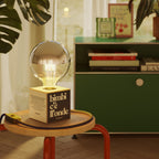 Tischlampe Cubetto „Bimbi c’è l’onde“ mit globeförmiger Glühbirne, halbversilbert – Tuttapolpa – Ansicht 2