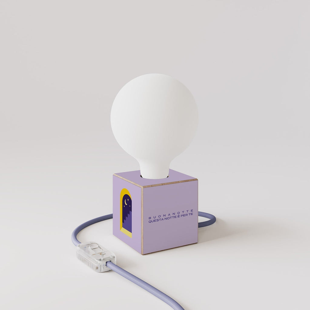 Tischlampe Cubetto „Buonanotte fiorellino“ mit Glühbirnen-Globe in Porzellanoptik - Santomanifesto – Ansicht 3
