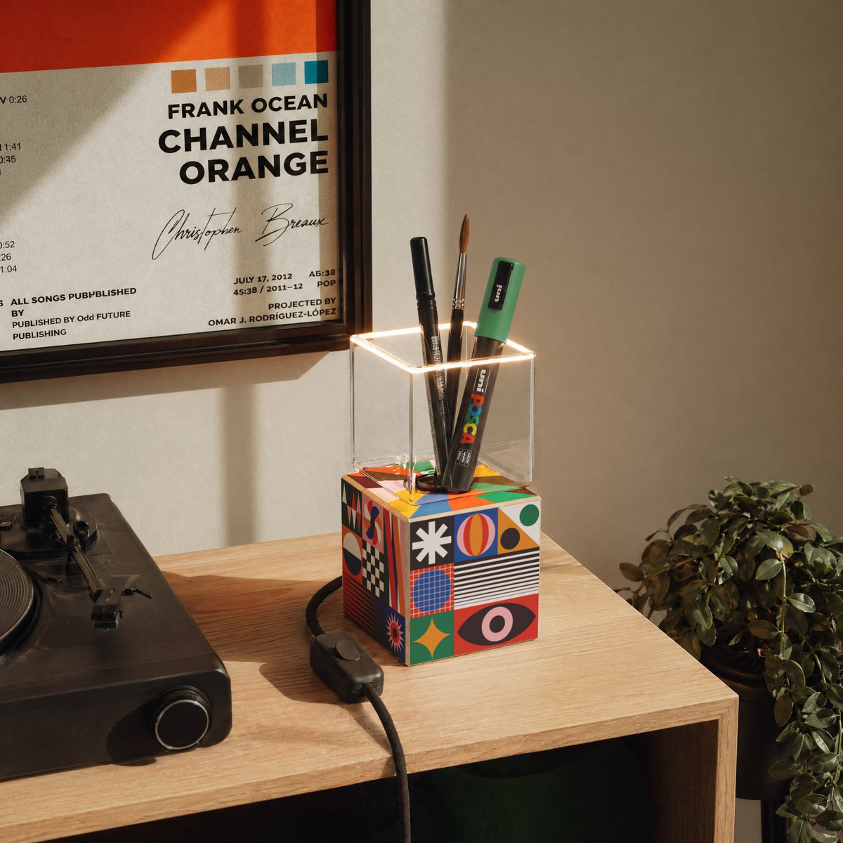 Cubetto Tischlampe mit Ghost Glühbirne - PosterLad – Ansicht 3
