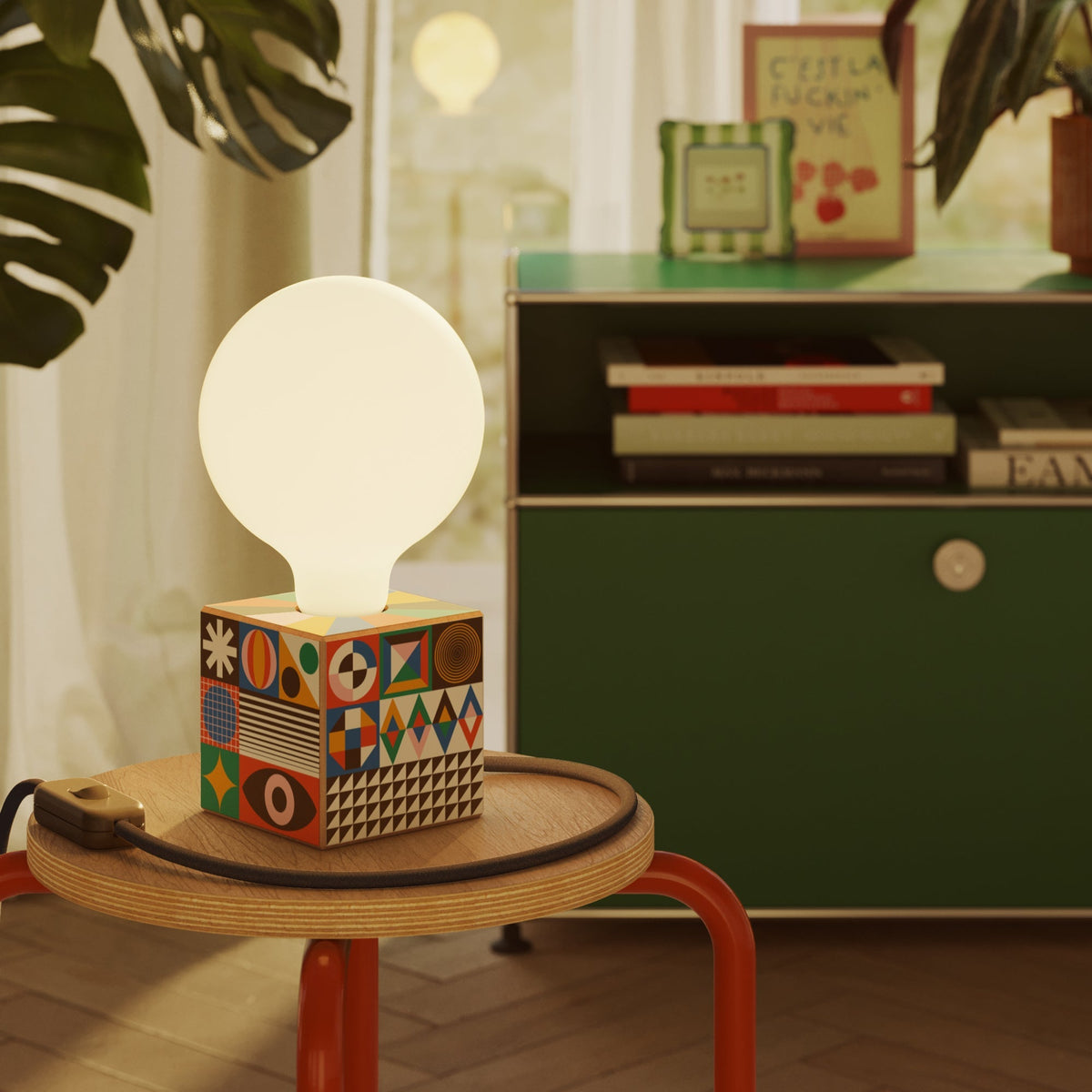 Cubetto Tischlampe mit Glühbirne Globo mit Porzellan-Effekt - PosterLad – Ansicht 2