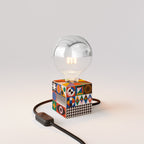 Cubetto Tischlampe mit Glühbirne Globo mit halbverspiegelter Silberkugel - PosterLad