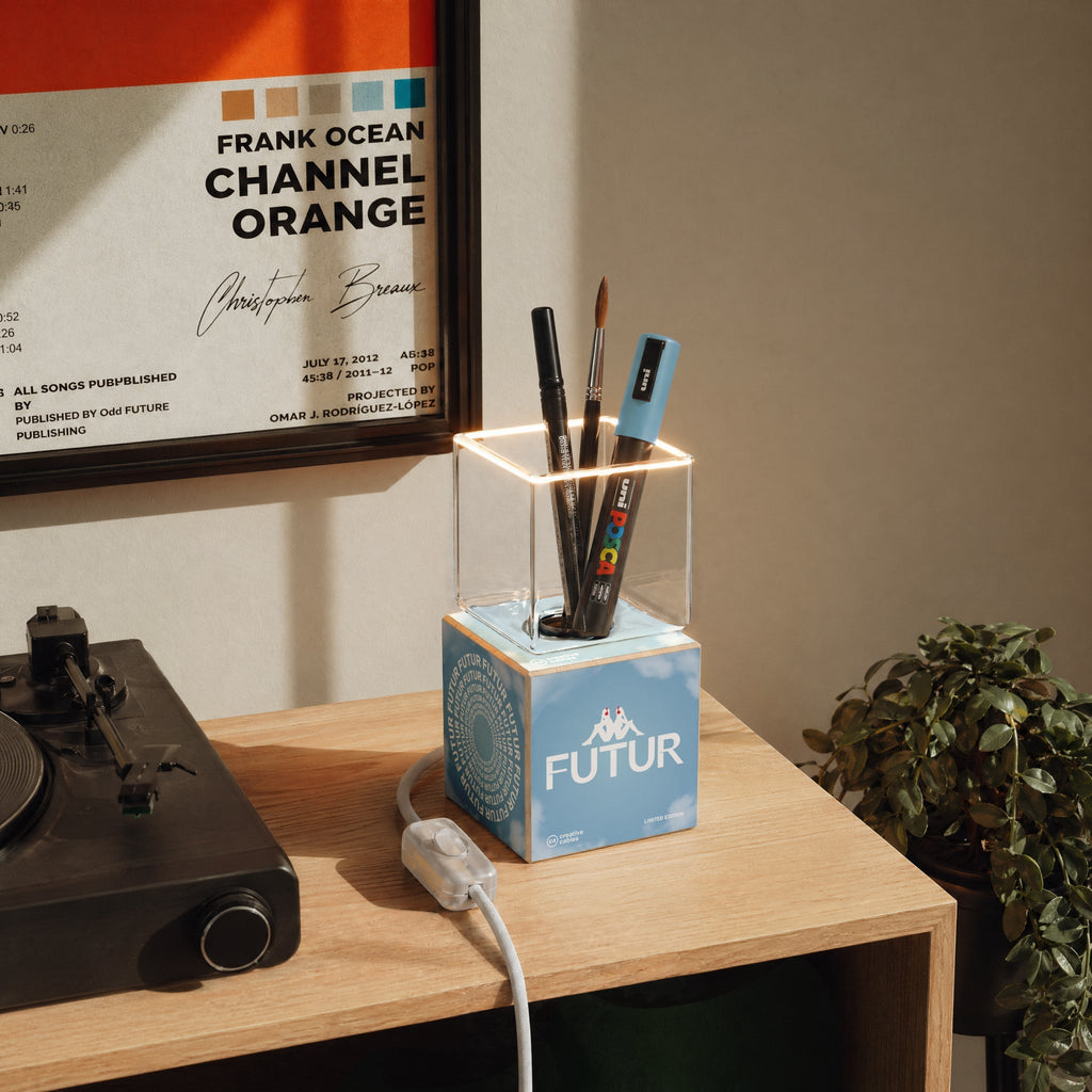 Tischlampe Cubetto „Futur“ mit Ghost Glühbirne - Futur Festival – Ansicht 3