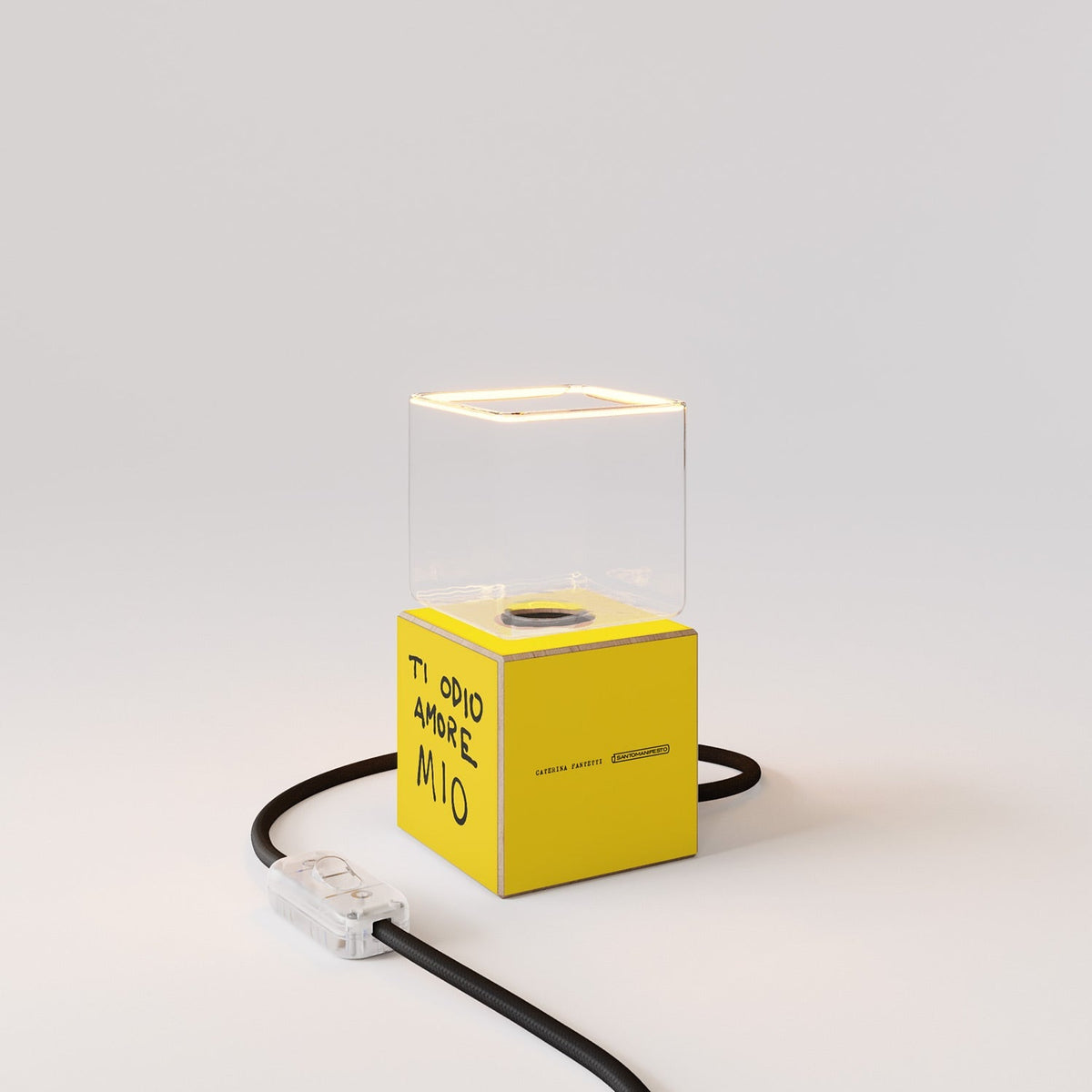 Tischlampe Cubetto "Ti odio amore mio" mit Ghost-Glühbirne - Santomanifesto