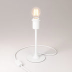 MAG-Y Tischlampe mit rundem Metallfuß und Vorbereitung für Lampenschirm – Mattweiß
