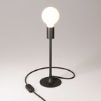 MAG-Y Tischlampe mit runder Metallbasis – Schwarz