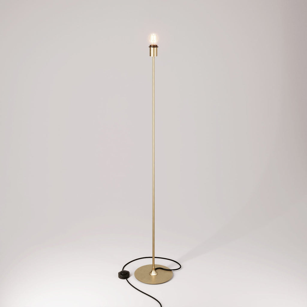 MAG-Y Stehlampe mit runder Metallbasis, vorbereitet für Lampenschirm – Satin-Bronze