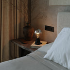 Tragbare, wiederaufladbare Lampe Cabless01 mit Halbglobe-Silberbirne – Schwarz – Ansicht 2