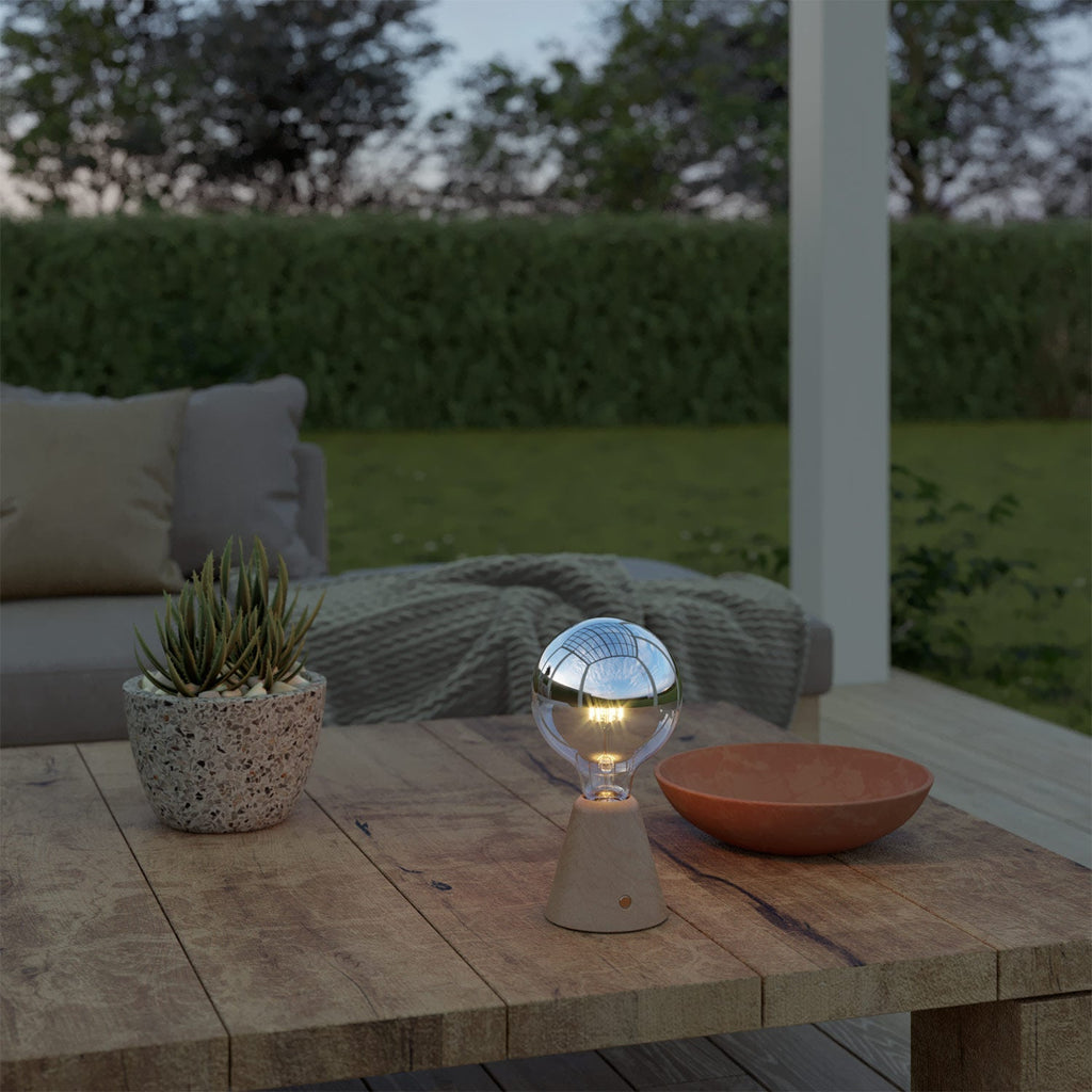 Tragbare, wiederaufladbare Lampe Cabless01 mit Halbglobe-Silberbirne – Neutral – Ansicht 3