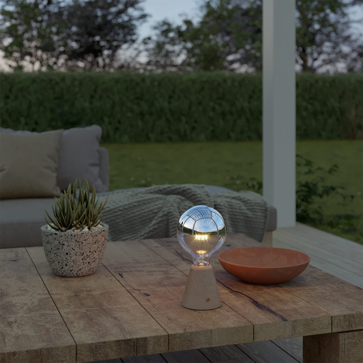 Tragbare, wiederaufladbare Lampe Cabless01 mit Halbglobe-Silberbirne – Neutral – Ansicht 3
