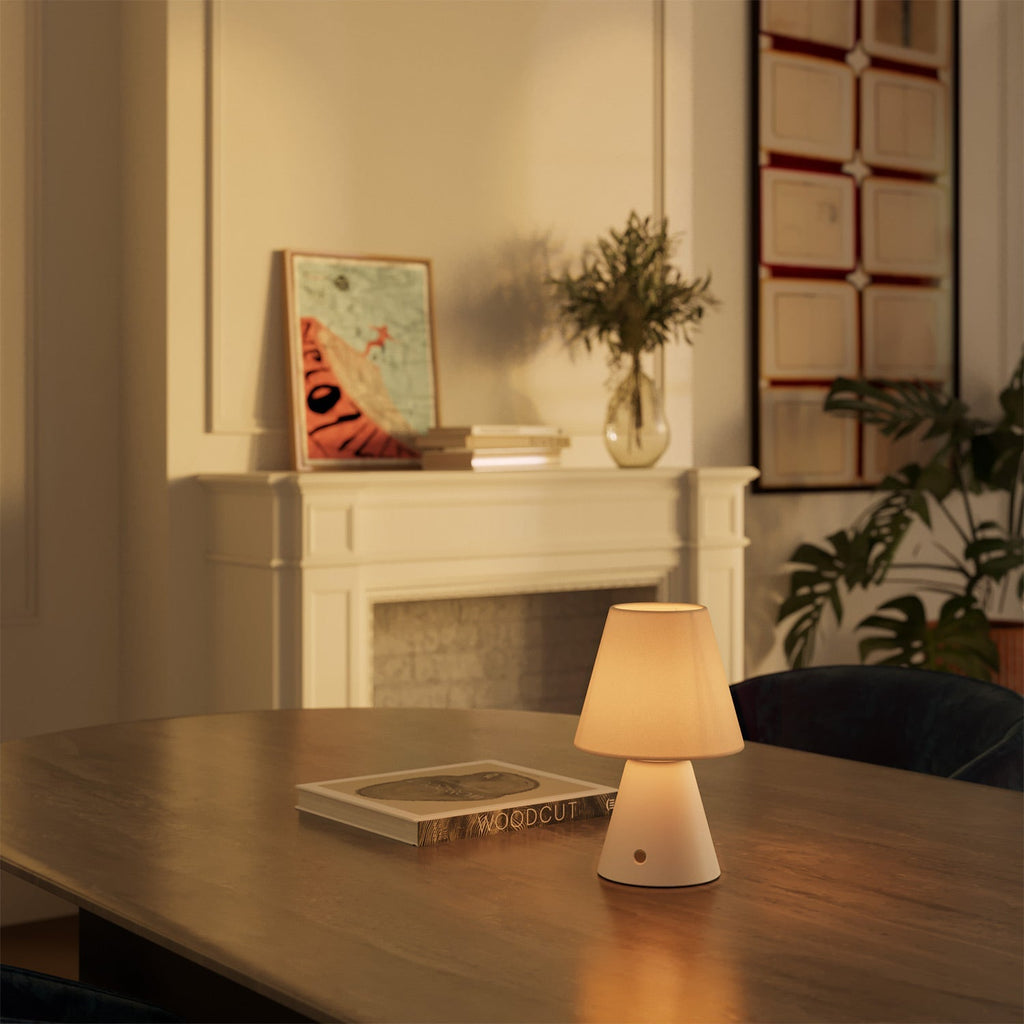Wiederaufladbare, tragbare Cabless11-Lampe mit Tropfenglühlampe und Schirm – Weiß – Ansicht 4