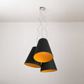 Trittico-Deckenlampe mit kegelförmigen Lampenschirmen in Anthrazit und Mandarine – Made in Italy