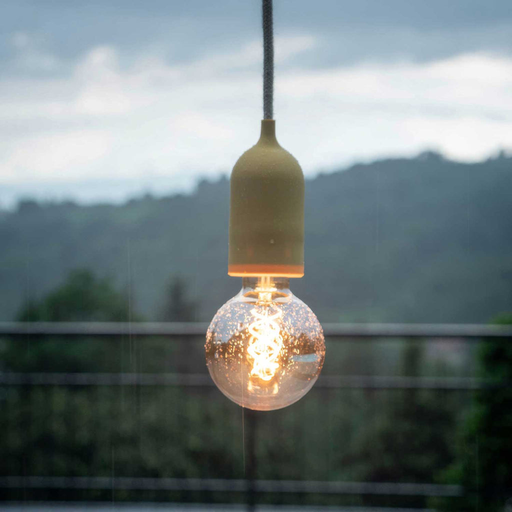 Modulair PASTEL Außenleuchte mit 5 m Kabel, Zugentlaster, Baldachin und IP65 wasserdichter Lampenfassung – Senf – Ansicht 4