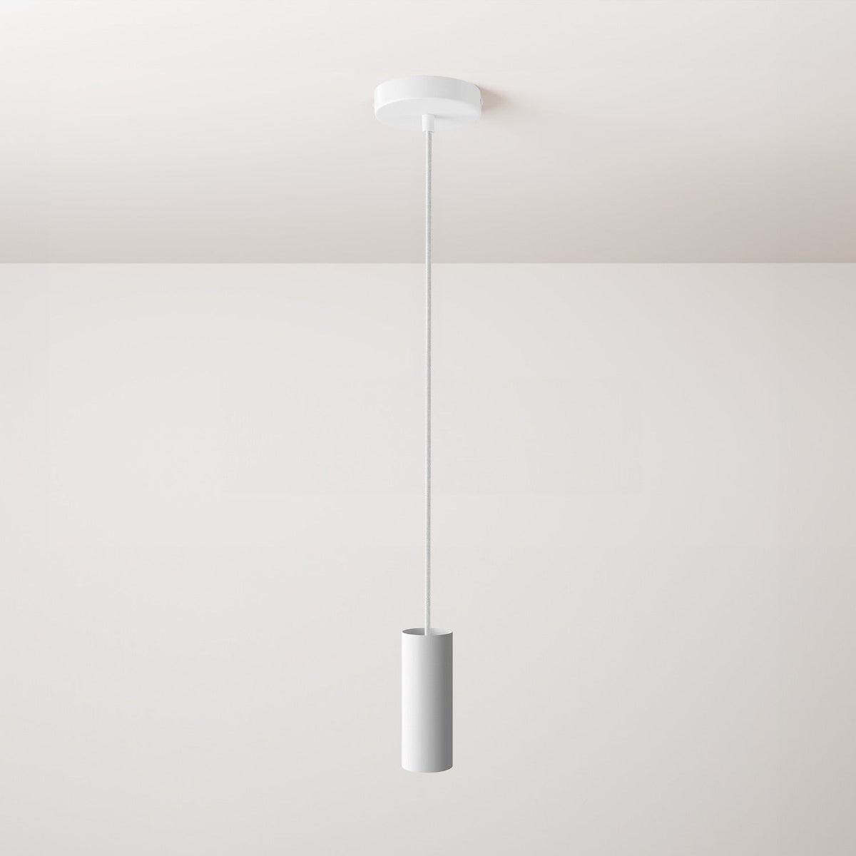 Pendelleuchte komplett mit Textilkabel, Tub-E14-Lampenschirm und Metallfinish – Weiß