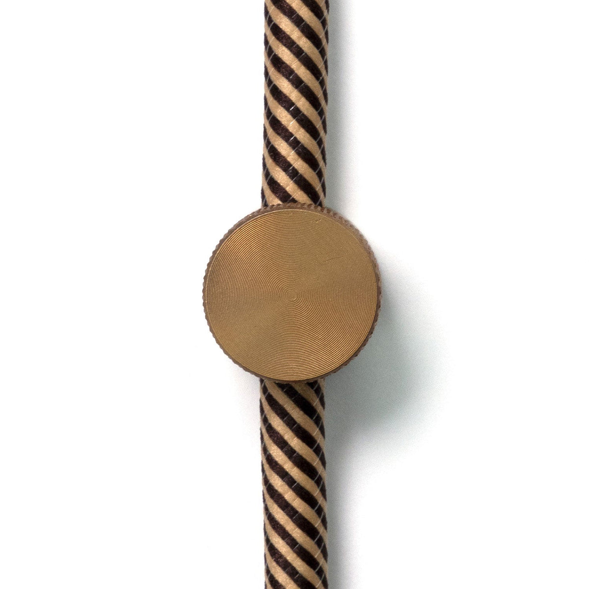 Sarè – Wandbefestigung, Kabeldurchführung aus Metall für Textilkabel – Mattbronze – Ansicht 4