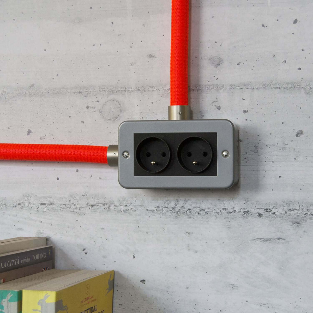 Metall-Wanddose mit Doppel-Steckdose Typ F für Creative-Tube – Ansicht 3