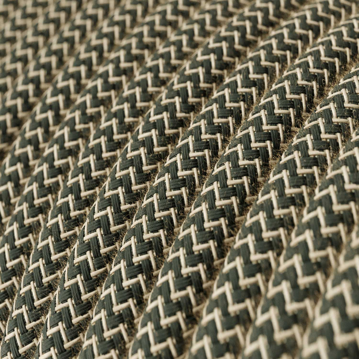 SnakeBis Zig-Zag – Verkabelung mit Lampenfassung und Zig-Zag Effektkabel RD74 – Ansicht 2